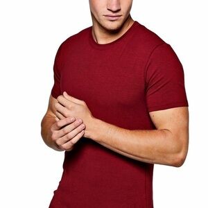 Boohoo Men’s basic crew neck fitted t-shirt L‎ NWT.